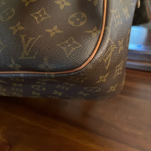 Authentic Louis Vuitton Monogram Cite GM - Picture 9 of 16
